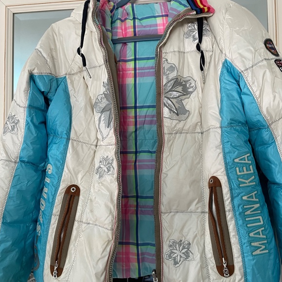 Ski jackets and pants, and hats. All top brand names - Picture 7 of 8